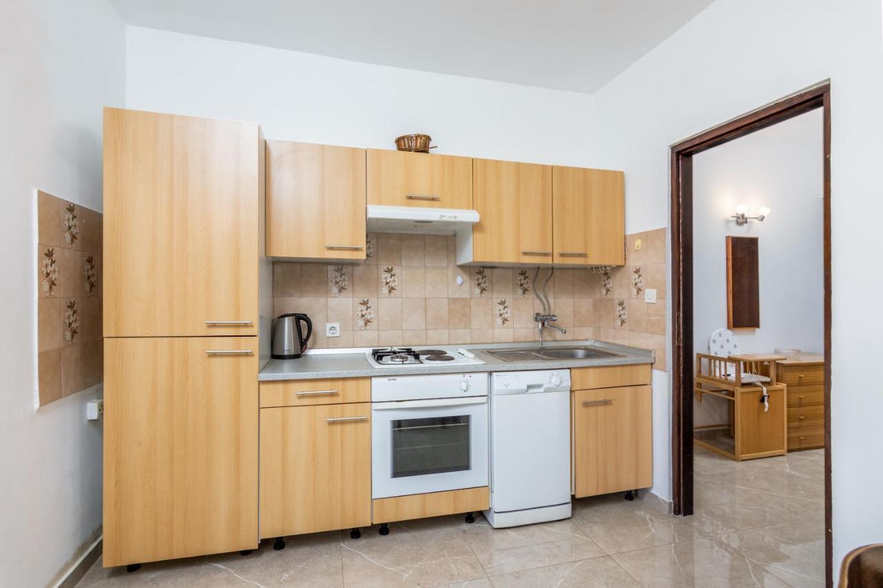 Apartments With A Parking Space Medulin - 7494 ภายนอก รูปภาพ